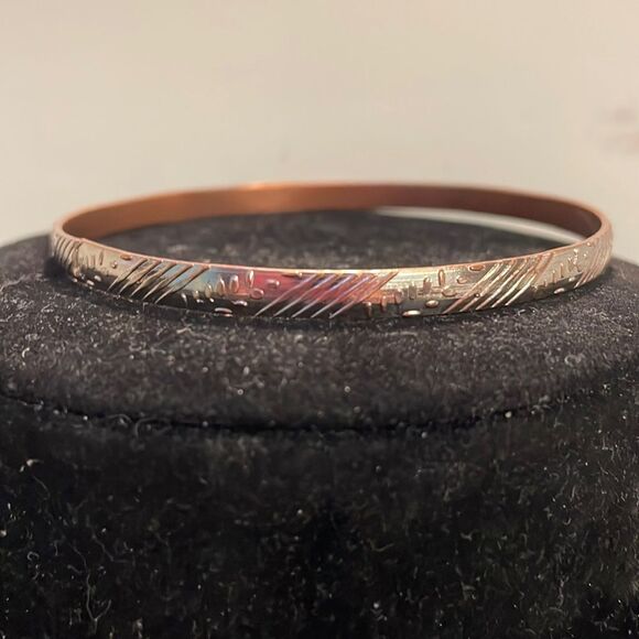7.5” solid metal copper tone bangle bracelet etched all around w/striped & wheat - Picture 1 of 9
